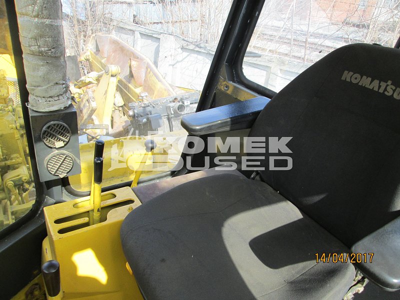 Трубоукладчик  Komatsu D355C-3